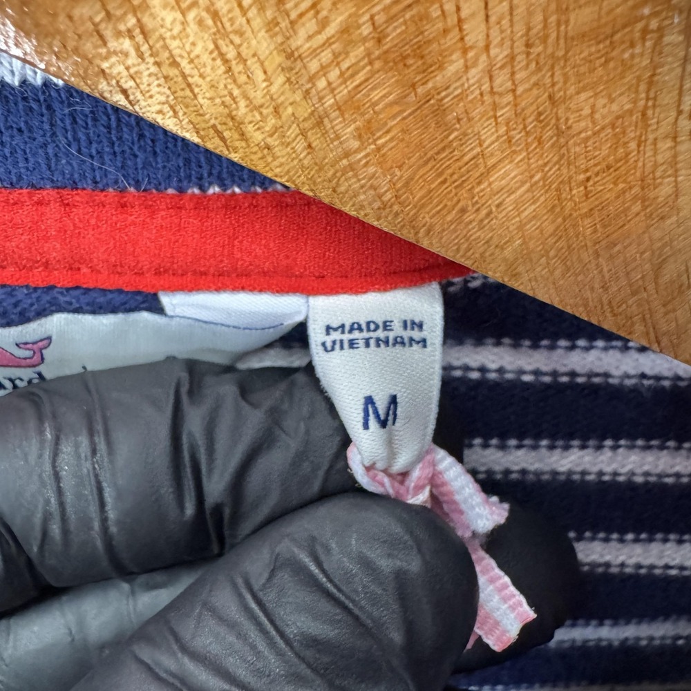 Vineyard Vines Sweatshirt Mens Medium Navy White Shep Shirt‎ Stripe Flag Patch - Picture 5 of 8